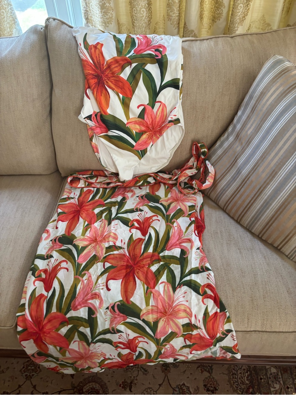 La Blanca White One-Piece Swim with Red and Pink Tropical Lily Print